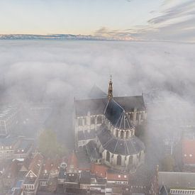 Alkmaar's Grote Kerk shrouded in fog by Wietse de Graaf