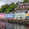 Bunte Häuser in Portree auf Skye von Patricia Hofmeester