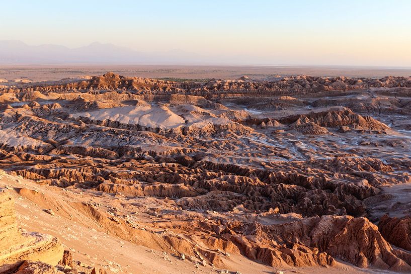 La Valle de la Luna au Chili au coucher du soleil par WorldWidePhotoWeb