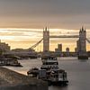Tower Bridge au lever du soleil sur Erik van 't Hof