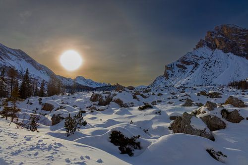 Felsen & Schnee von Tobias Toennesmann