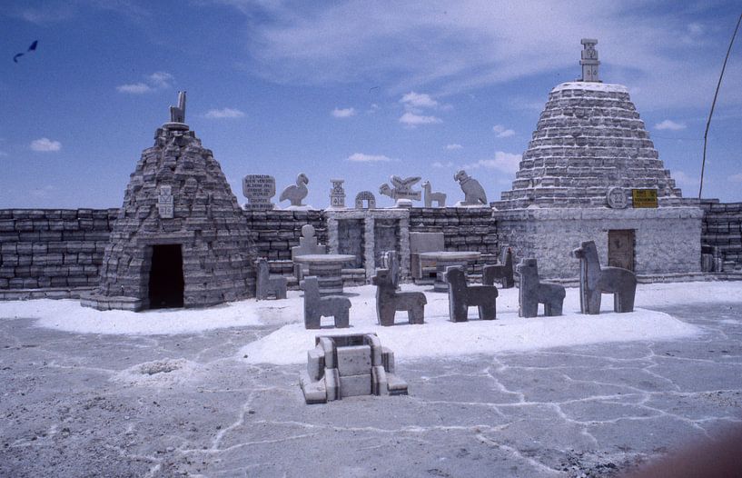 Hotel in Uyuni by Ignacio Genzo