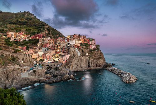 Cinque terre avec coucher de soleil