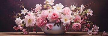 Een vaas met roze en witte bloemen op een houten tafel van Animaflora PicsStock