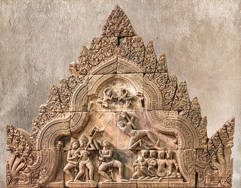 Steinerne Schlachttafel im Tempel, Kambodscha von Rietje Bulthuis