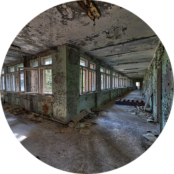 Chernobyl verlaten school van Sander Laurey