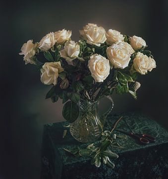 stilleven met een boeket witte rozen van Mykhailo Sherman