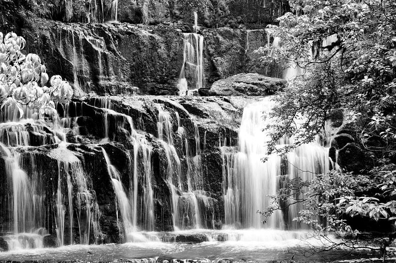 Monochrome waterfall in New Zealand by Frank Photos