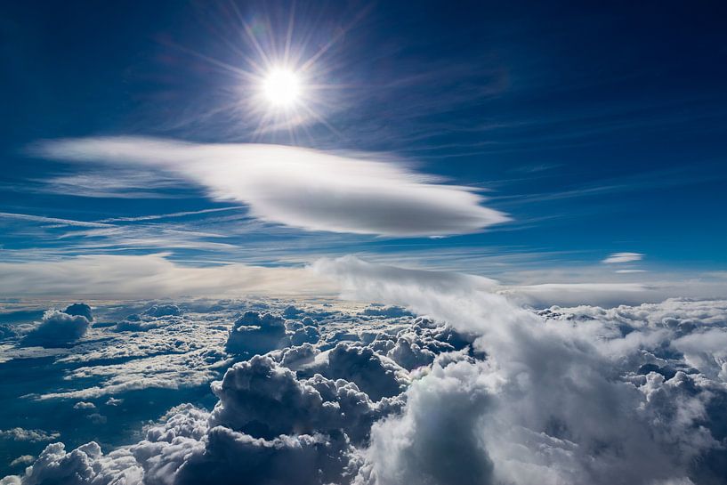 Lenticularis cloud by Denis Feiner