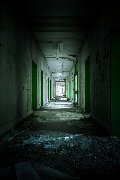 Path into the unknown - An abandoned corridor full of secrets by Infinite Decay