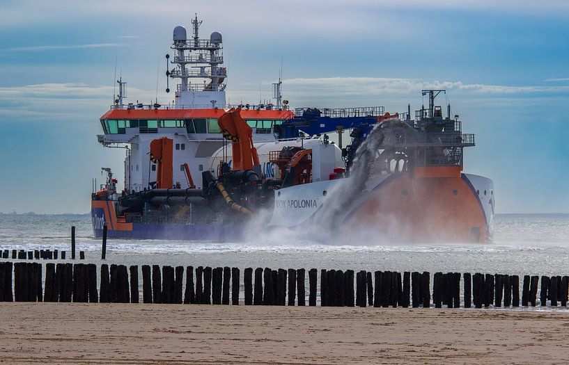 Van Oord Drague à trémie pour GNL VOX Apolonia par MSP Canvas