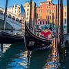 Gondeln am Canale Grande Venedig von Alex Neumayer