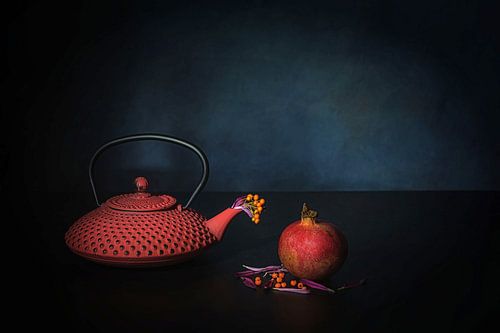 Zen stilleven met Japanse theepot voor keuken.