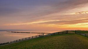 Auf dem Deich am Wattenmeer