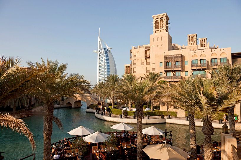 Jumeirah, Dubai by Peter Schickert