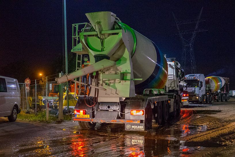 Aankomst van beton voor Aquaduct Muiden von Marcel Steinbach
