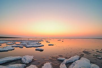 Poolijs en zeelandschap op de zandplaten in de Waddenzee van Sjoerd van der Wal Fotografie