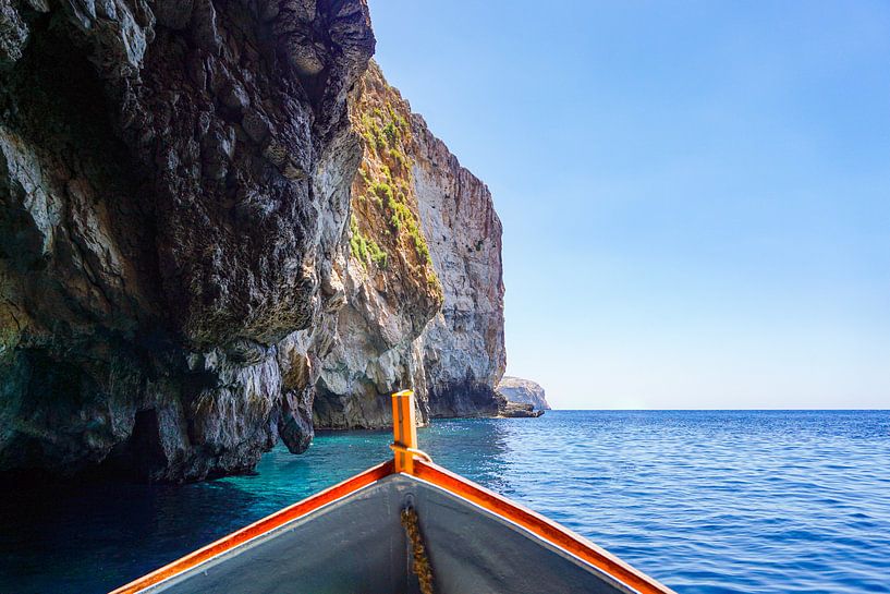 Segeln in den blauen Höhlen von Malta von Evelien Oerlemans