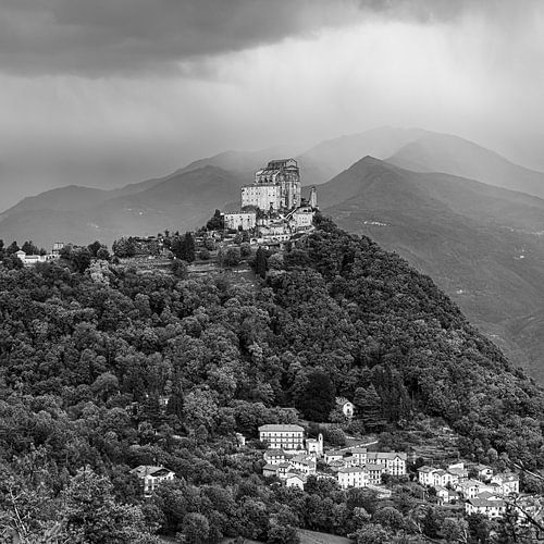 Sacra di San Michele in Zwart-Wit, Piëmont, Italië