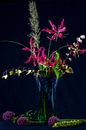 Blumenarrangement in Murano Vase von Hanneke Luit Miniaturansicht