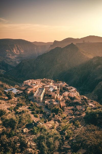 Jebel Akhdar in Oman met zonsondergang dorp van Jean Claude Castor