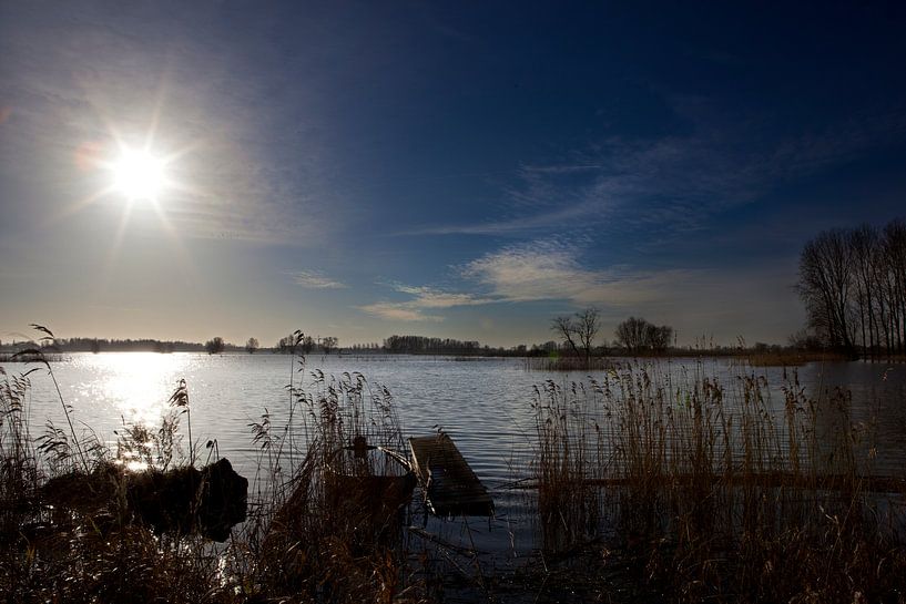Waterkant by Leo van Valkenburg