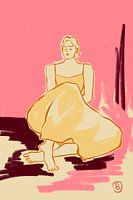 Sitzende Figur in einem fließenden Kleid