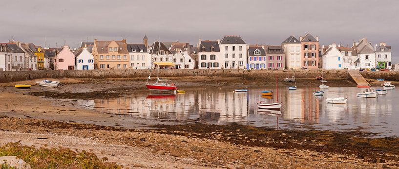 Haventje in Bretagne, Frankrijk by Anne Meyer