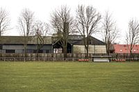 Oude fabriek en voetbalveld bij VV Seta (Sportclub Exloërmond tot Afdraai) | Over de Bal