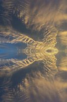 Gouden wolken aan de avondhemel 2
