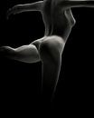 Naakte vrouw – Naakt model dansend Julie nr 1 van Jan Keteleer thumbnail