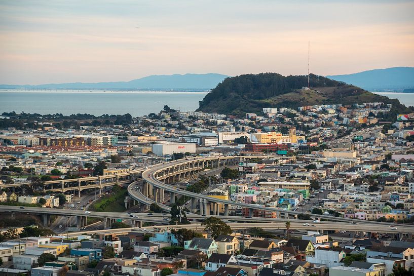 San Francisco by Hello Pompoyo