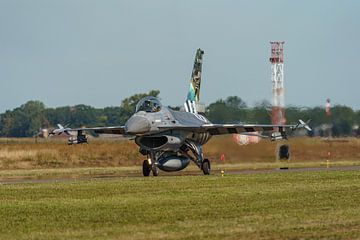 Belgische F-16A Fighting Falcon met D-Day livery.