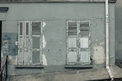 gesloten luiken in Parijs