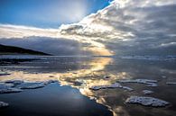 Donkere wolken boven de Noordzee  van eric van der eijk thumbnail