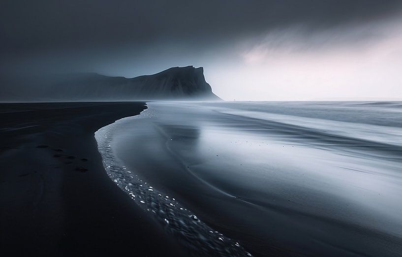 Mystisches Meer, dramatische Küste von fernlichtsicht