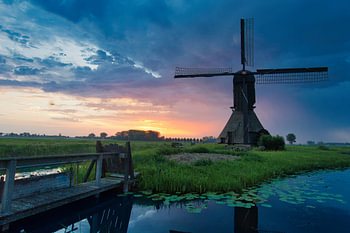 Mühle bei Sonnenaufgang