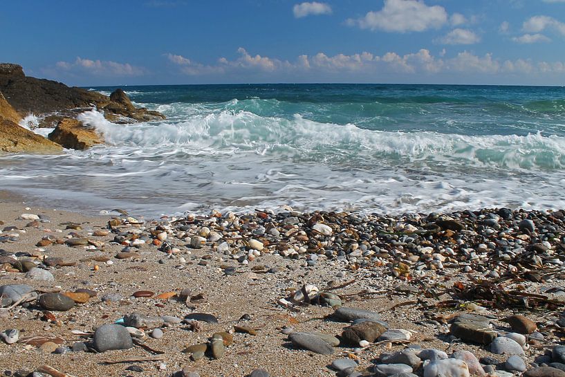 Blue sea by Tamara Photography