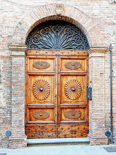 Porte en bois ornée Citta della Pieve 3