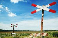 Ein Bahnübergang mit einem einzigen Andreaskreuz