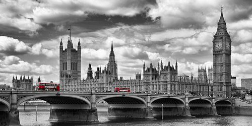 LONDEN Theems & Rode Bussen op Westminster Bridge van Melanie Viola