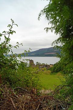 Urquhart Castle is een ruïne van een kasteel aan Loch Ness.