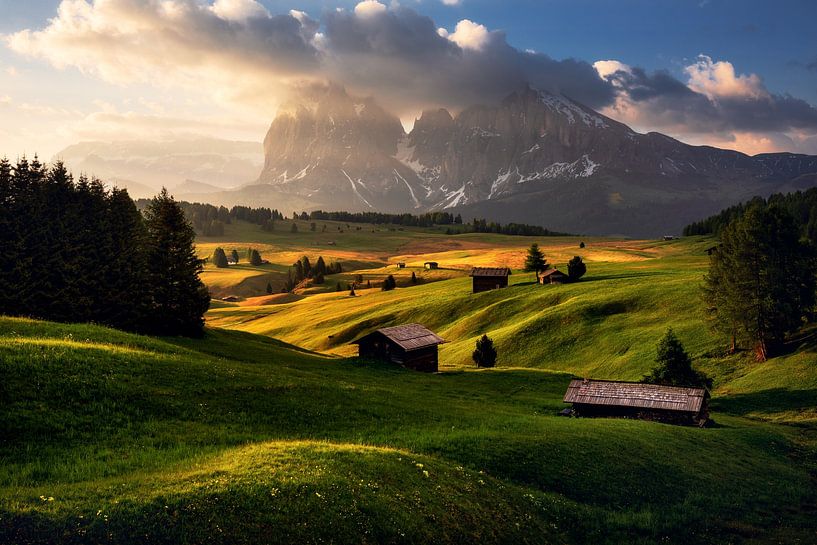 Ein goldener Frühlingsmorgen auf der Seiser Alm von Daniel Gastager