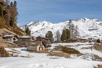 Berghutten boven Zermatt (wandelroute naar Z'Mutt) van t.ART