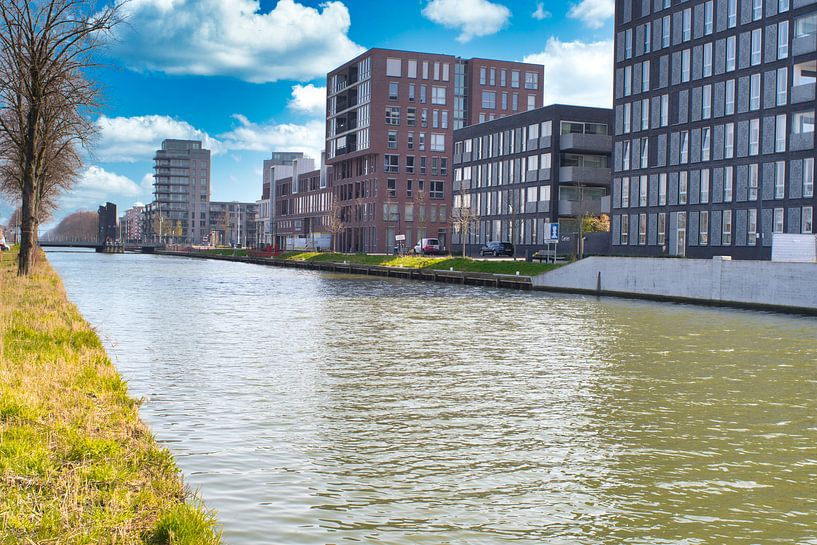 Vue du canal sur la ville de Weert par Jolanda de Jong-Jansen