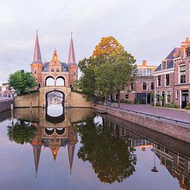 Le port de Sneek au lever du soleil sur Charlene van Koesveld