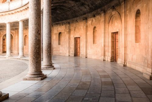 Het Palacio de Carlos V in het Alhambra: een architectonisch meesterwerk in Granada