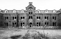 Prison 11 van Kirsten Scholten thumbnail