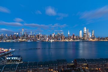 New York Skyline - Manhattan, Night van Fikri calkin