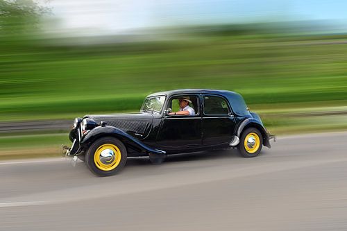 Citroën 11 CV Traction Avant - Pic 2.1